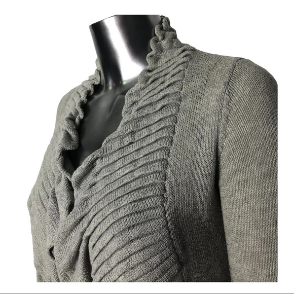 Aritzia Line Exclusively for  Aritzia Grey Pleated cardigan Size Small - Picture 3 of 5